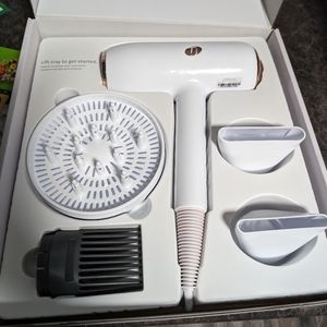 T3 Featherweight Blow Dryer